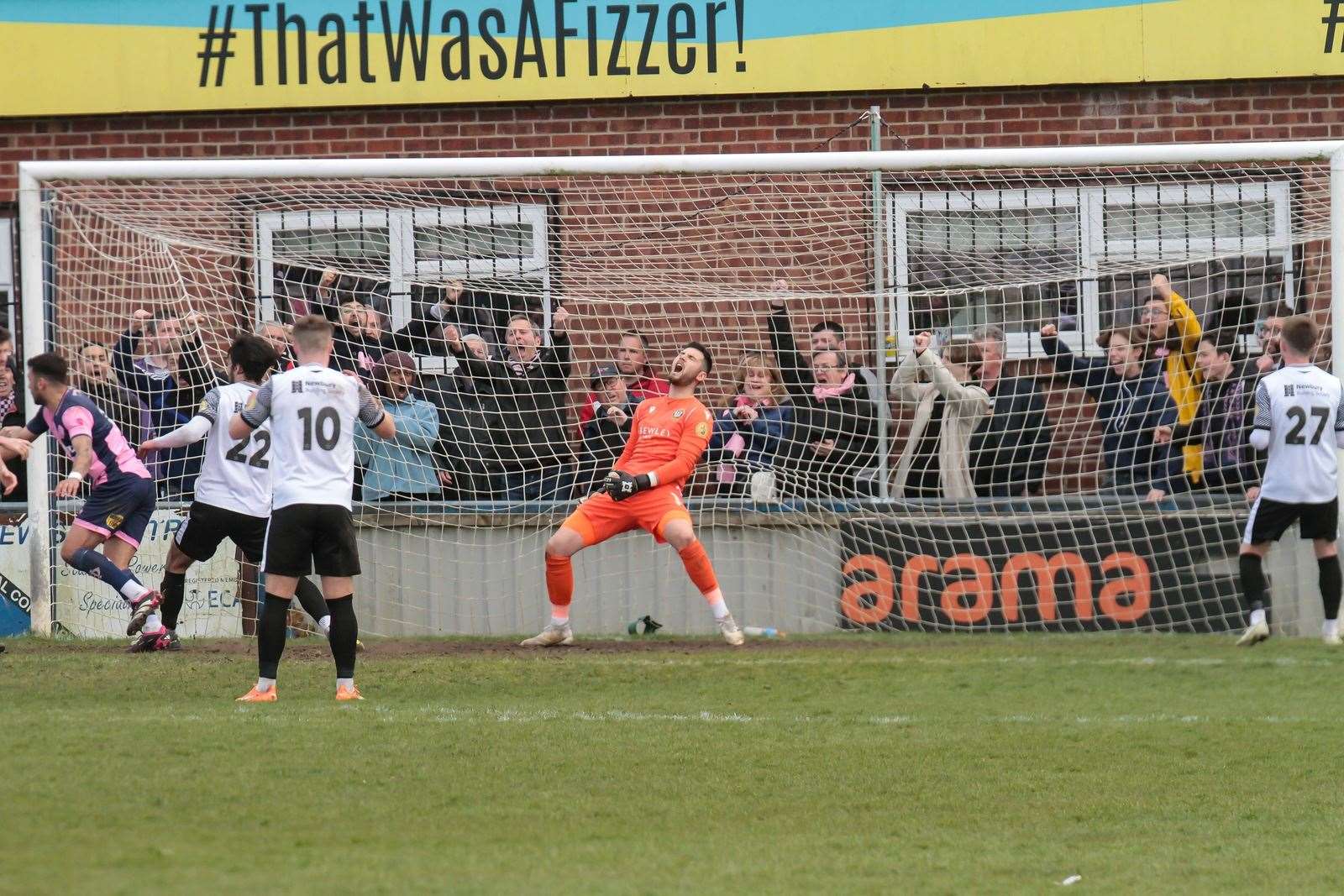 Dulwich equalise late on. Picture by Jeff Youd