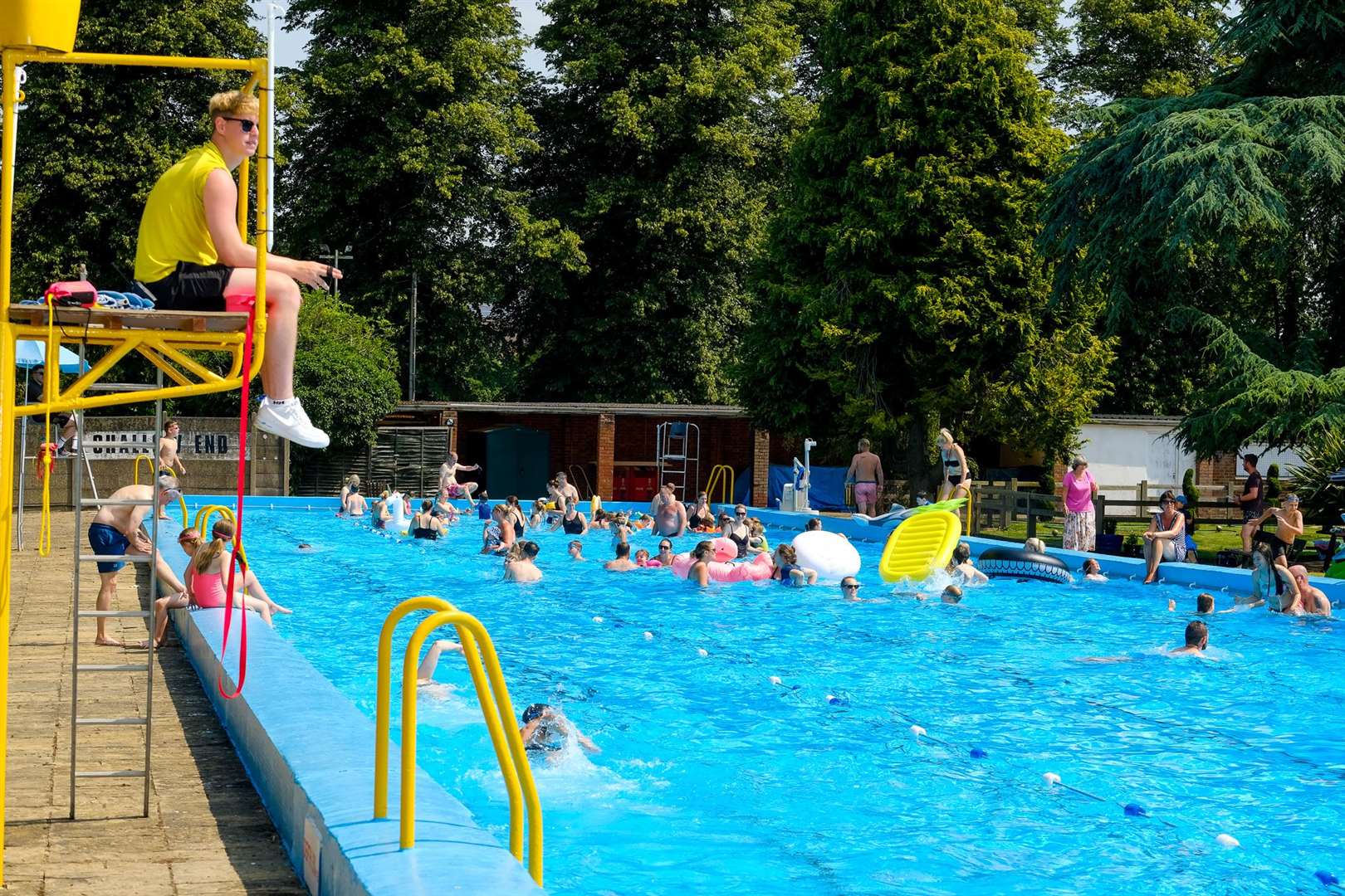 Northcroft Leisure Centre Lido