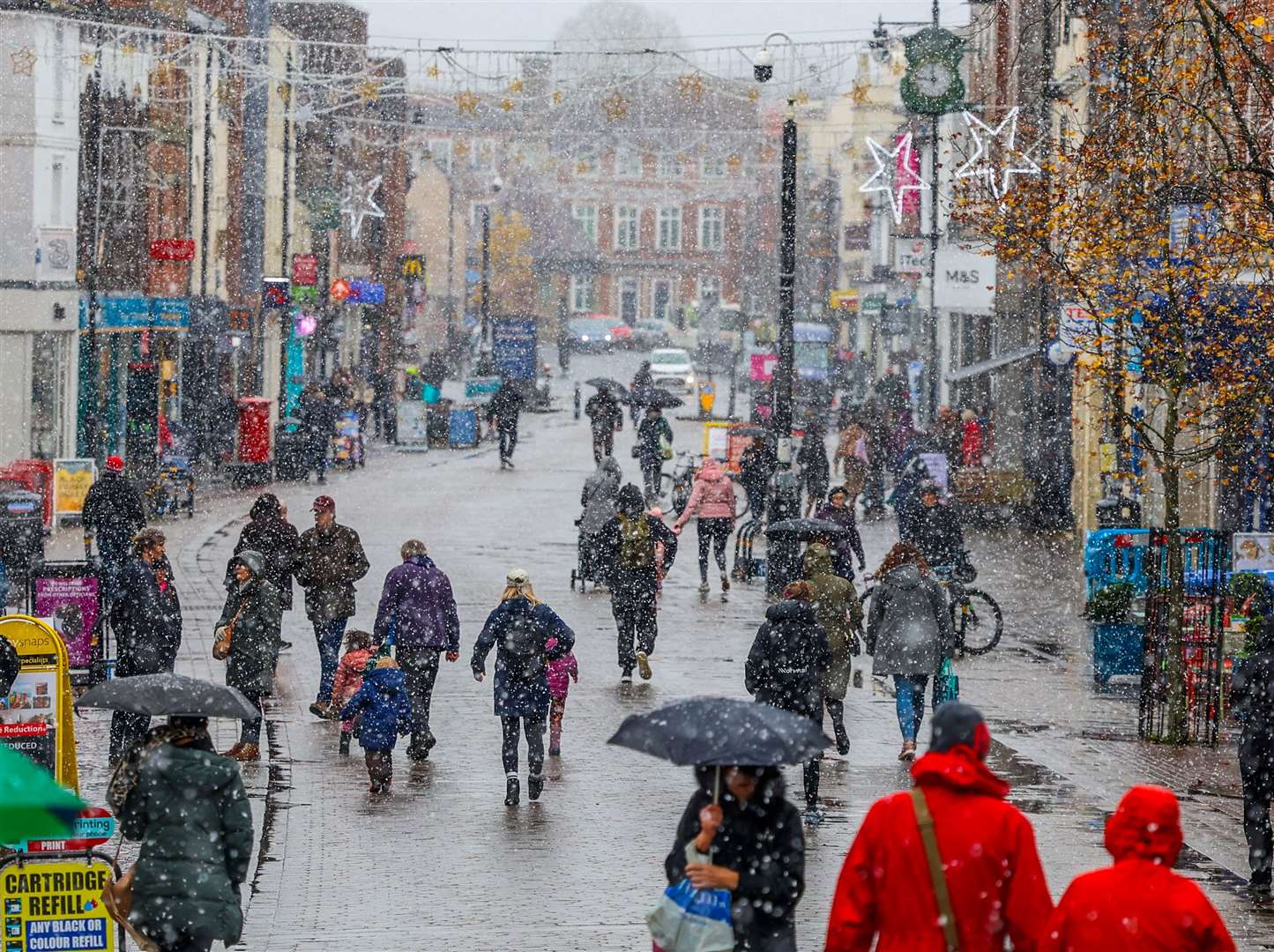 Snowing in Newbury