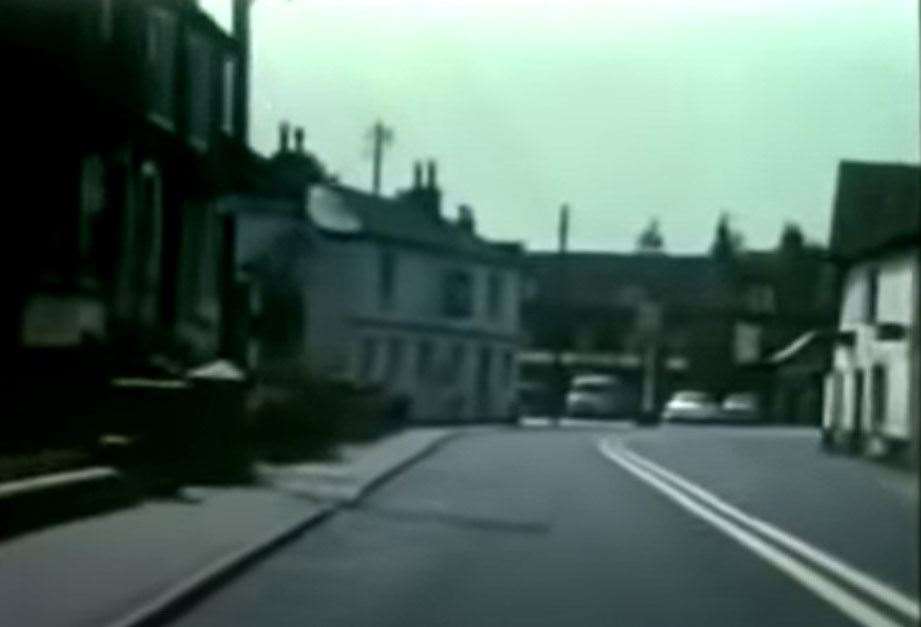 Hungerford: Jaguar MK2 drive from London to Bath in 1963