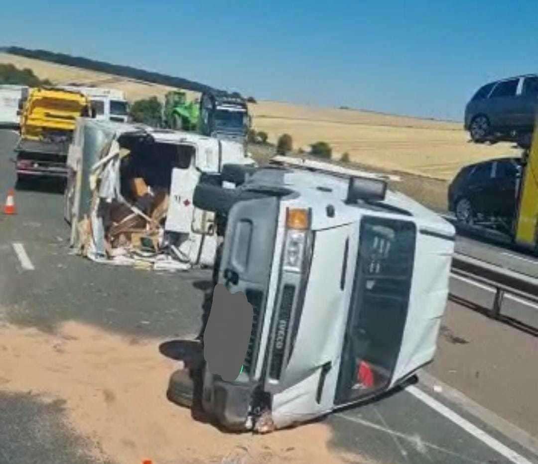 A caravan overturned on the A34 causing delays Picture: Wayne Holland