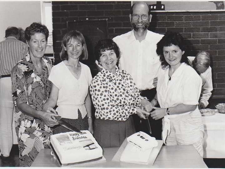Volunteer editors Sue Campbell, Laura Pank, Iris Lloyd and Sara Bartlett with Kennet Cassette Chairman Peter Dann in 1995