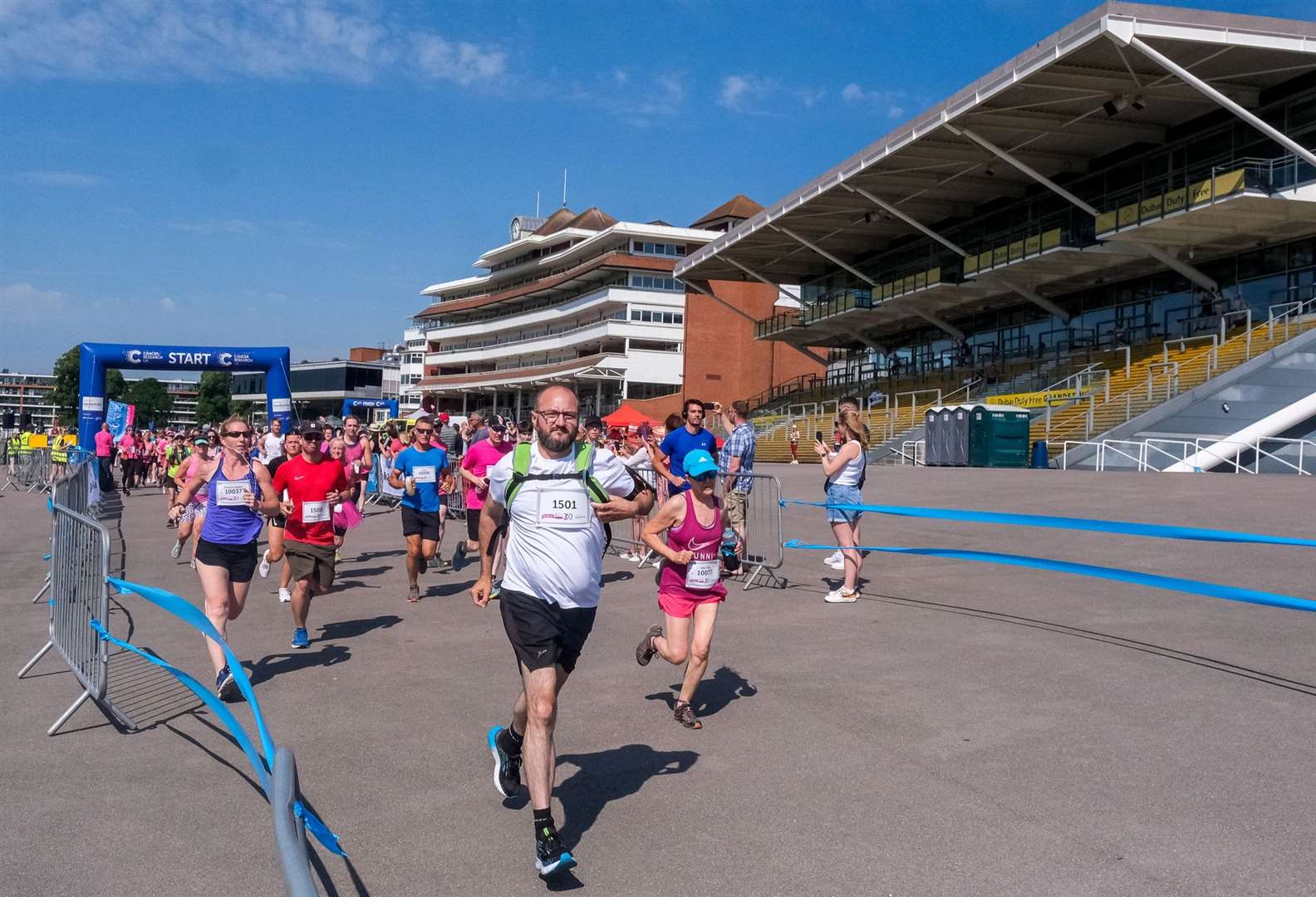 Start of the 10k at Newbury Race for life