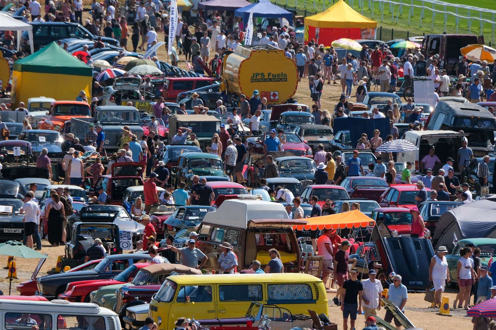 West Berkshire Classic Car show at Newbury Racecourse (58686608)