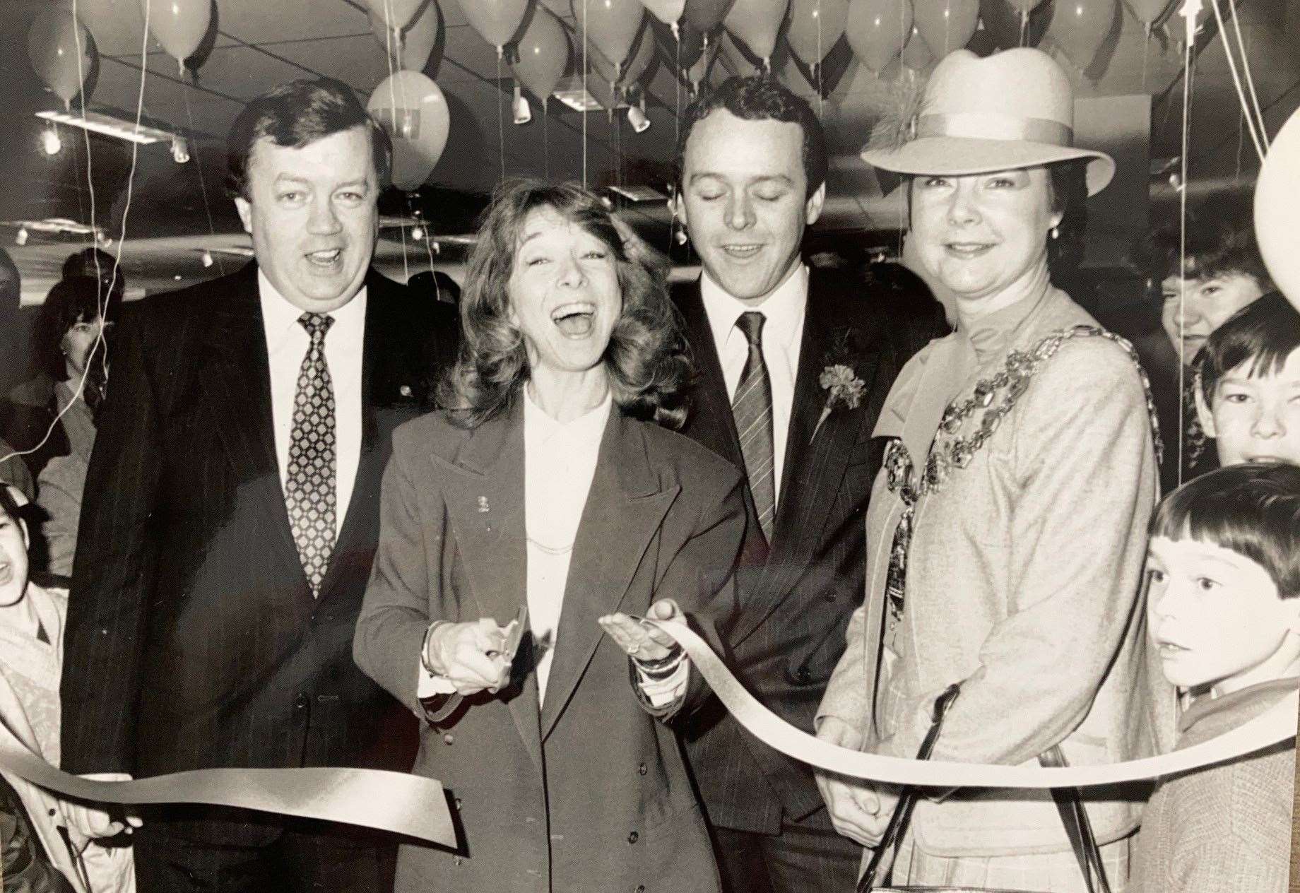Helen Worth opening the MFI story in Newbury in 1988