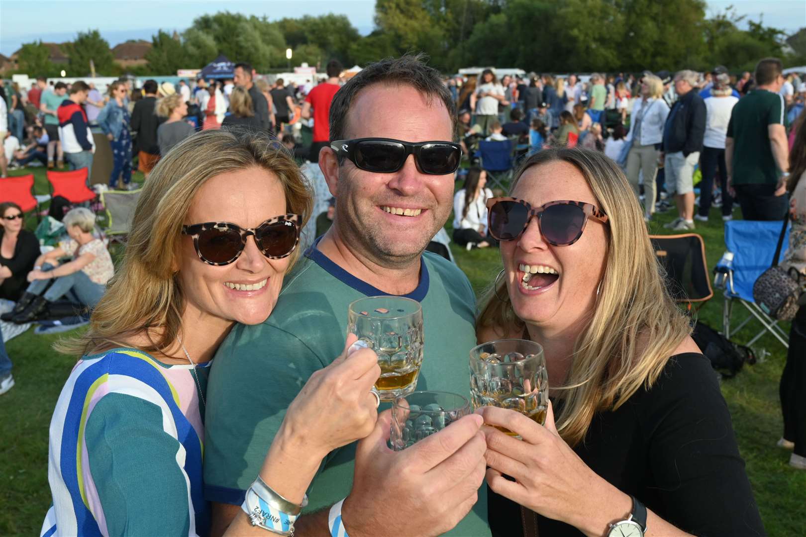 Emma Aldridge, Gareth John and Marcia Mason at Newbury Real Ale Festival pic chris forsey 11/9/21...Ref: 37-1721. (51192868)