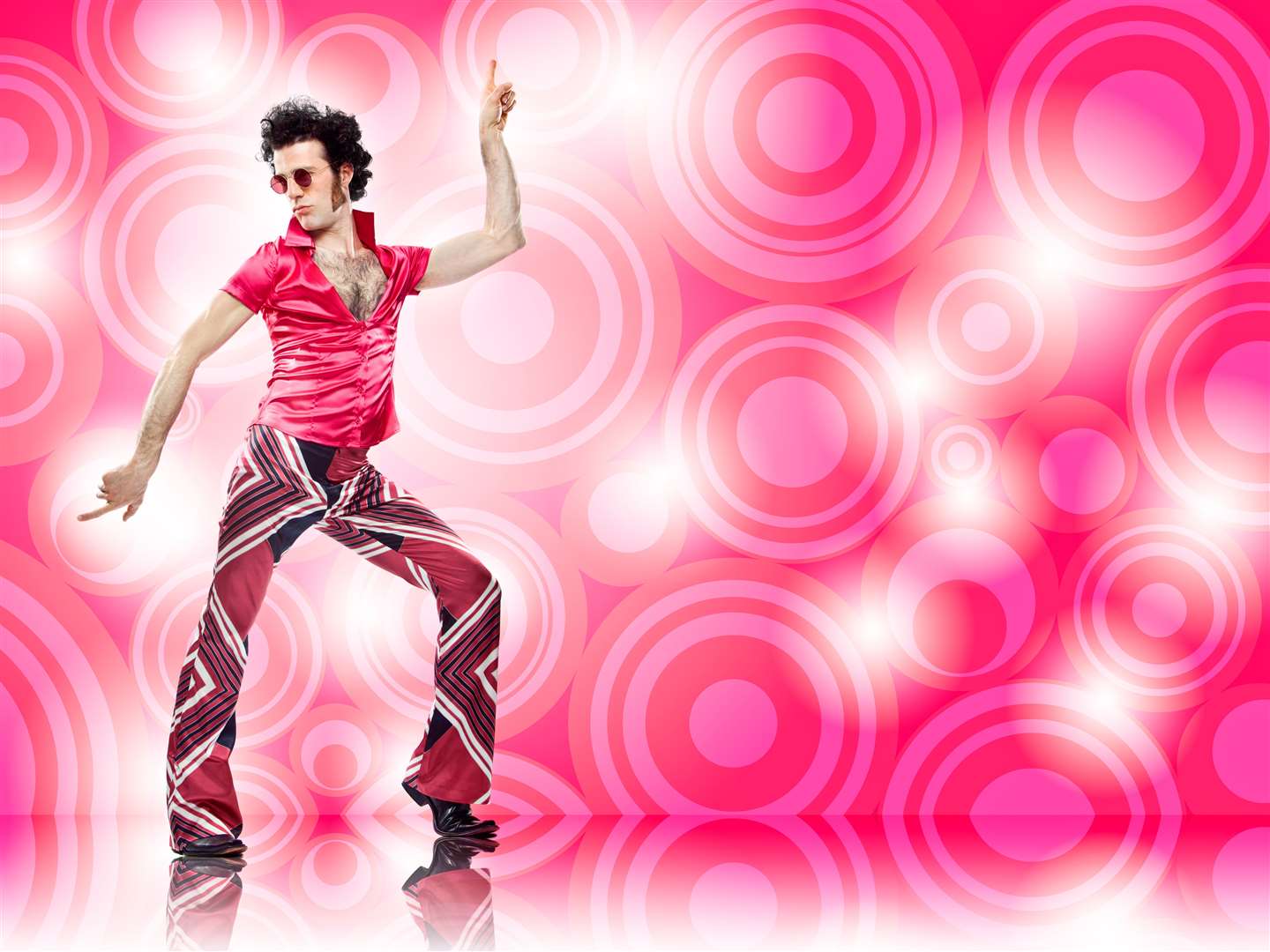 Busting disco dance moves (62190070)