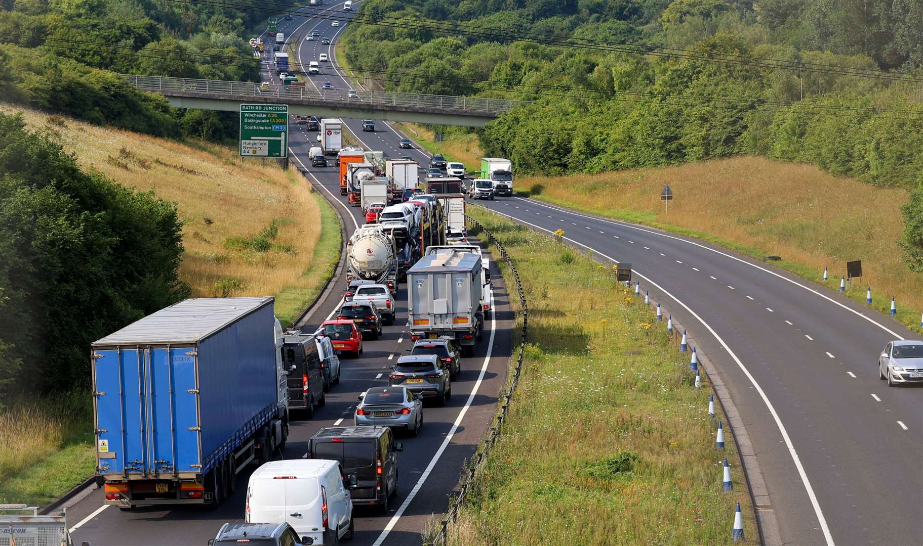 Vehicle fire southbound on the A34