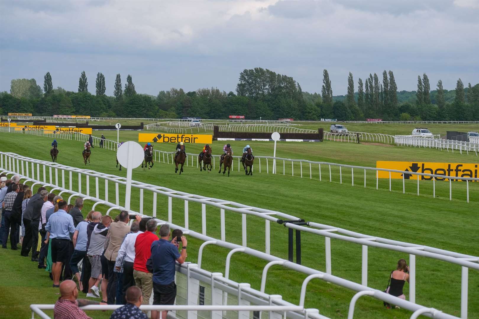 Newbury will show their meetings on Sky Sports Racing