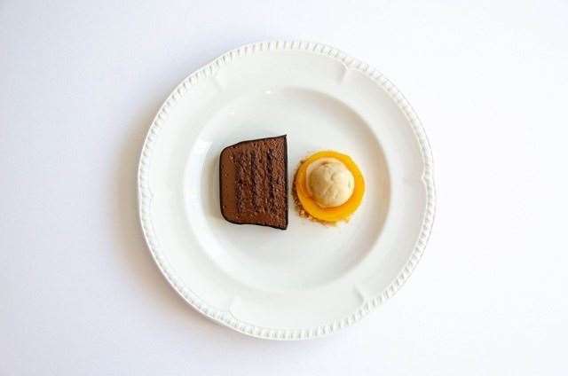 Chocolate Negus 'NicoLadenis' with quince and honey ice cream