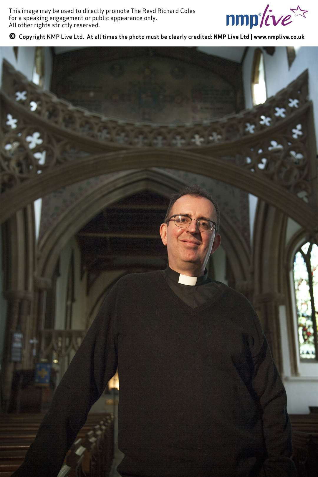 Rev Richard Coles promotes crime novel in Hungerford