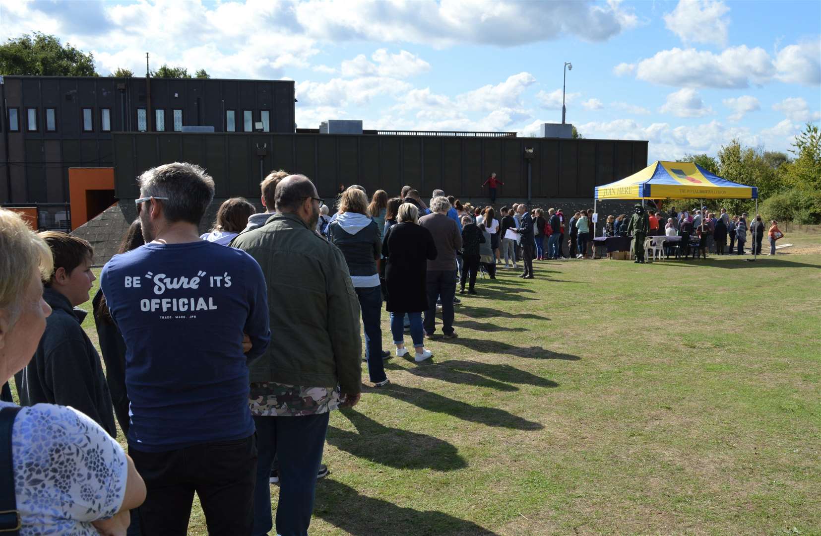 Hundreds queue to see a piece of Cold War history. (59445740)