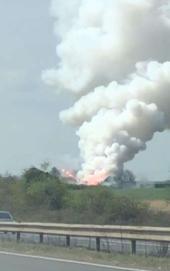 One of the first images to circulate online when smoke fell over the M4. Credit: @OliverDSolberg on Twitter