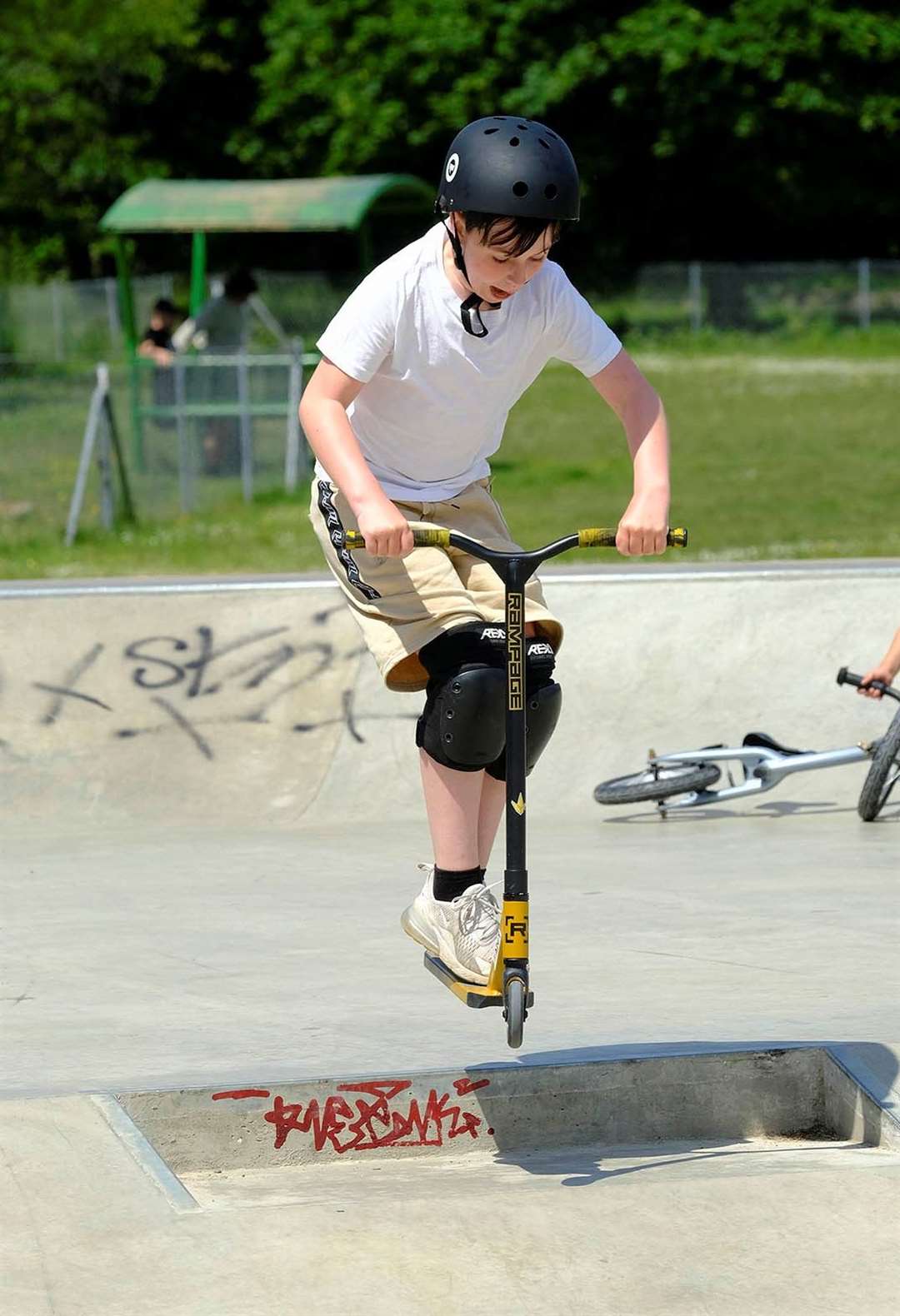 Wilson Gibbs jumps the hole