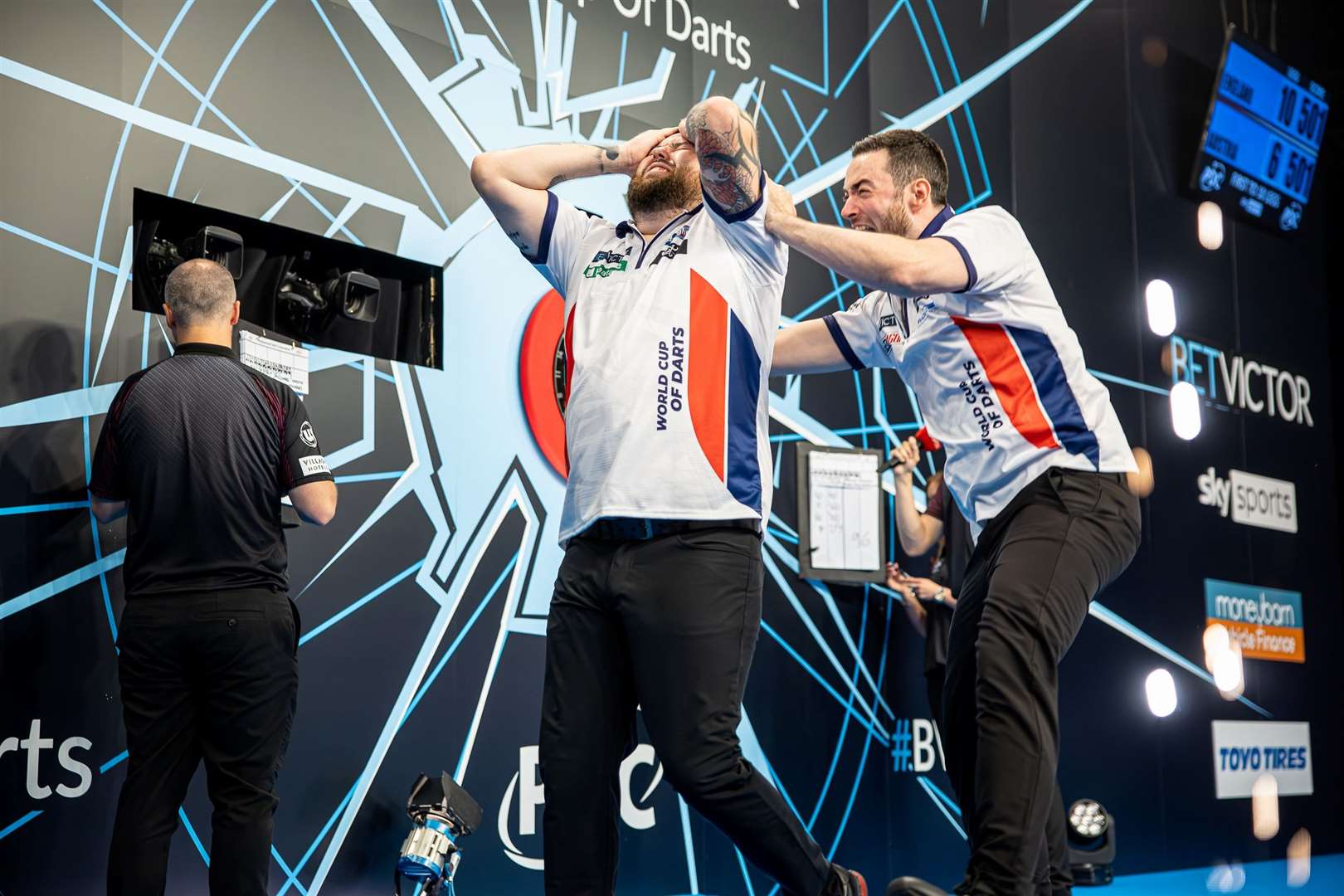 Luke Humphries at the BetVictor World Cup of Darts 2024 - Photo: Jonas Hunold/PDC Europe