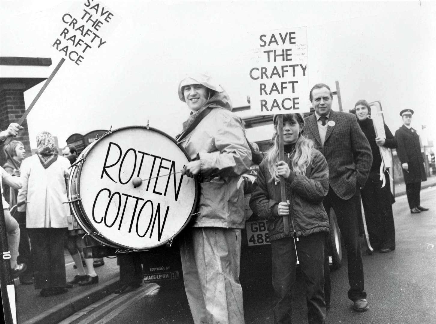1975